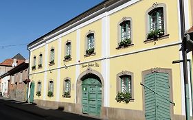 Hauser-Bodnár Ház